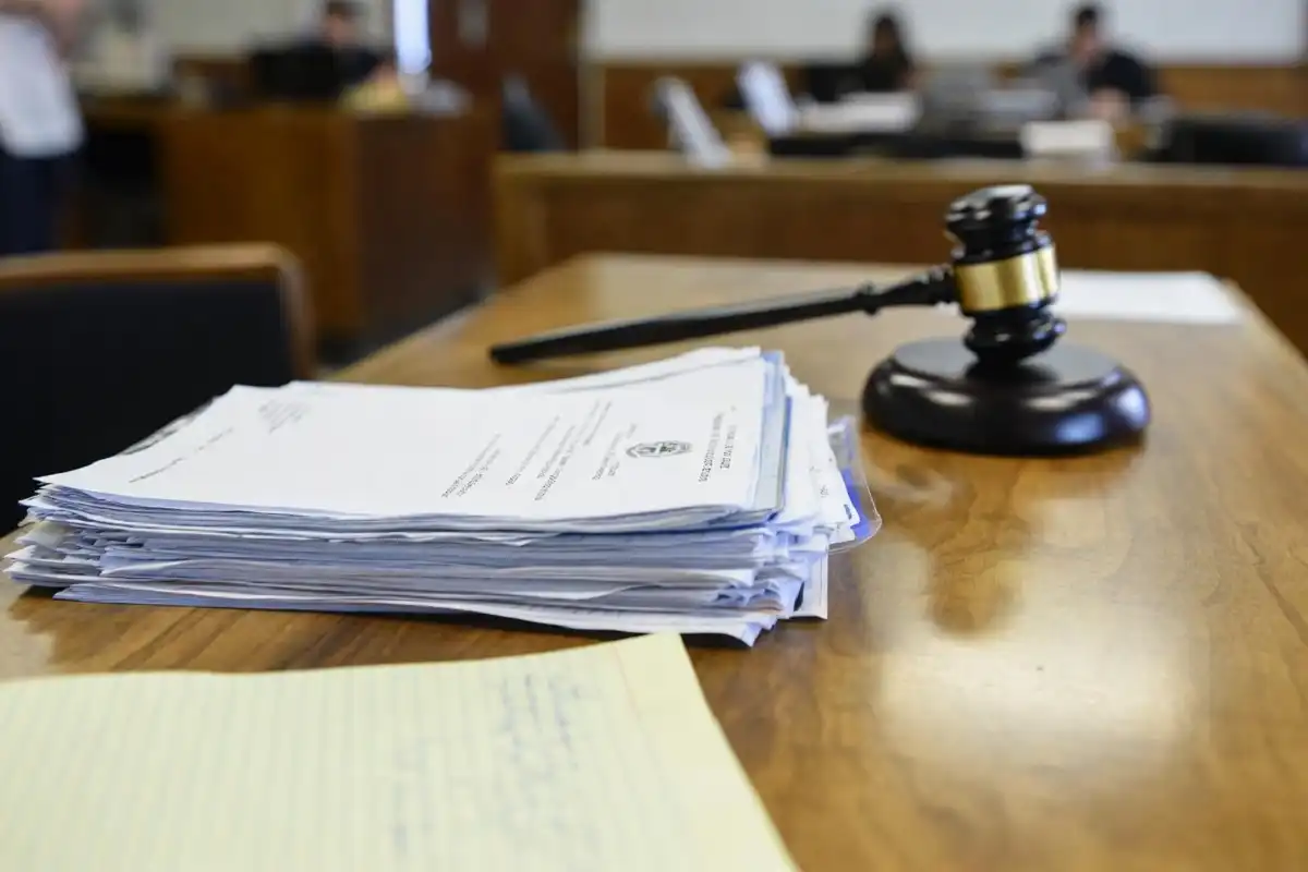 Legal documents and gavel representing the derek rosa legal issues case in Florida court
