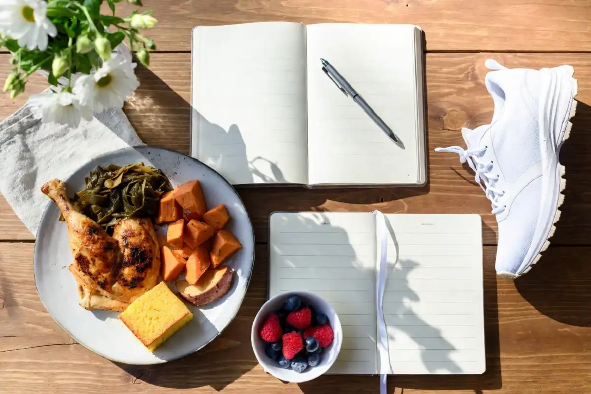Healthy lifestyle routine inspired by Dolly Parton health habits